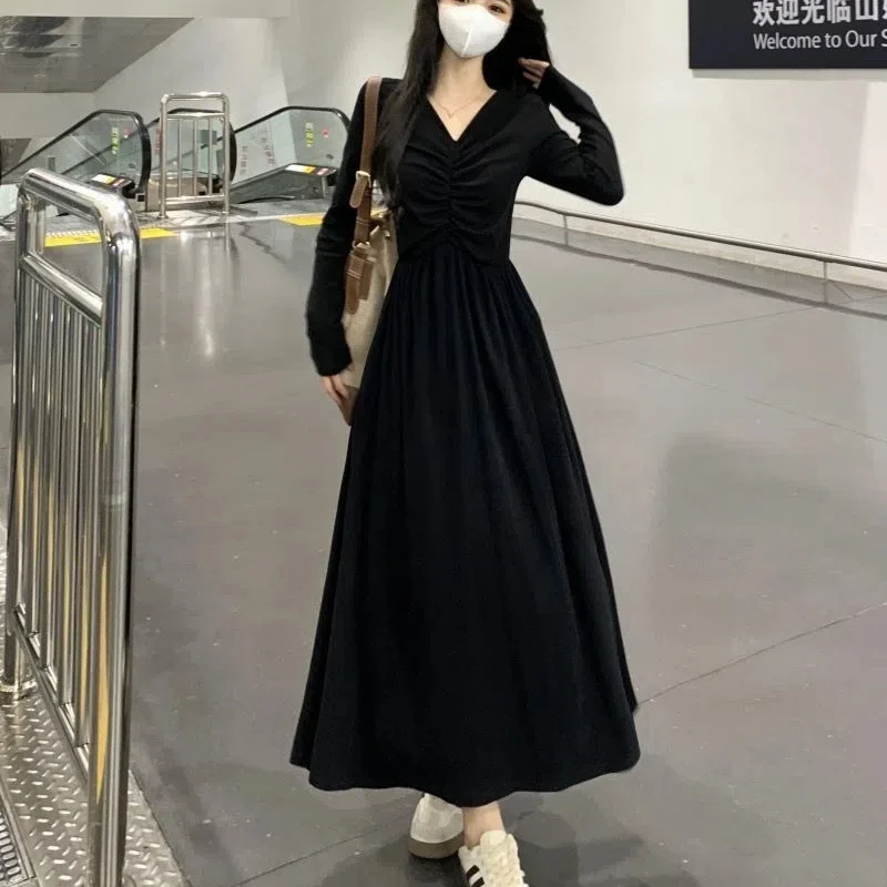 Black Long Sleeve Slim Vintage Dress Spring Autumn Solid V Neck Loose Pleated Korean Midi Dress Fashion Casual Women Clothing
Black Long Sleeve Slim Vintage Dress Spring Autumn Solid V Neck Loose Pleated Korean Midi Dress Fashion Casual Women Clothing