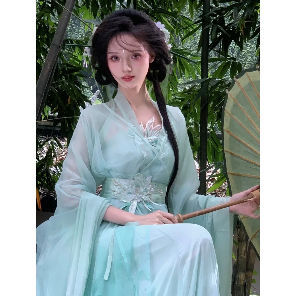 cold fairy style Hanfu, Wei Jin big-sleeved shirt waist skirt, film and television dramas of the same fairy style women
cold fairy style Hanfu, Wei Jin big-sleeved shirt waist skirt, film and television dramas of the same fairy style women