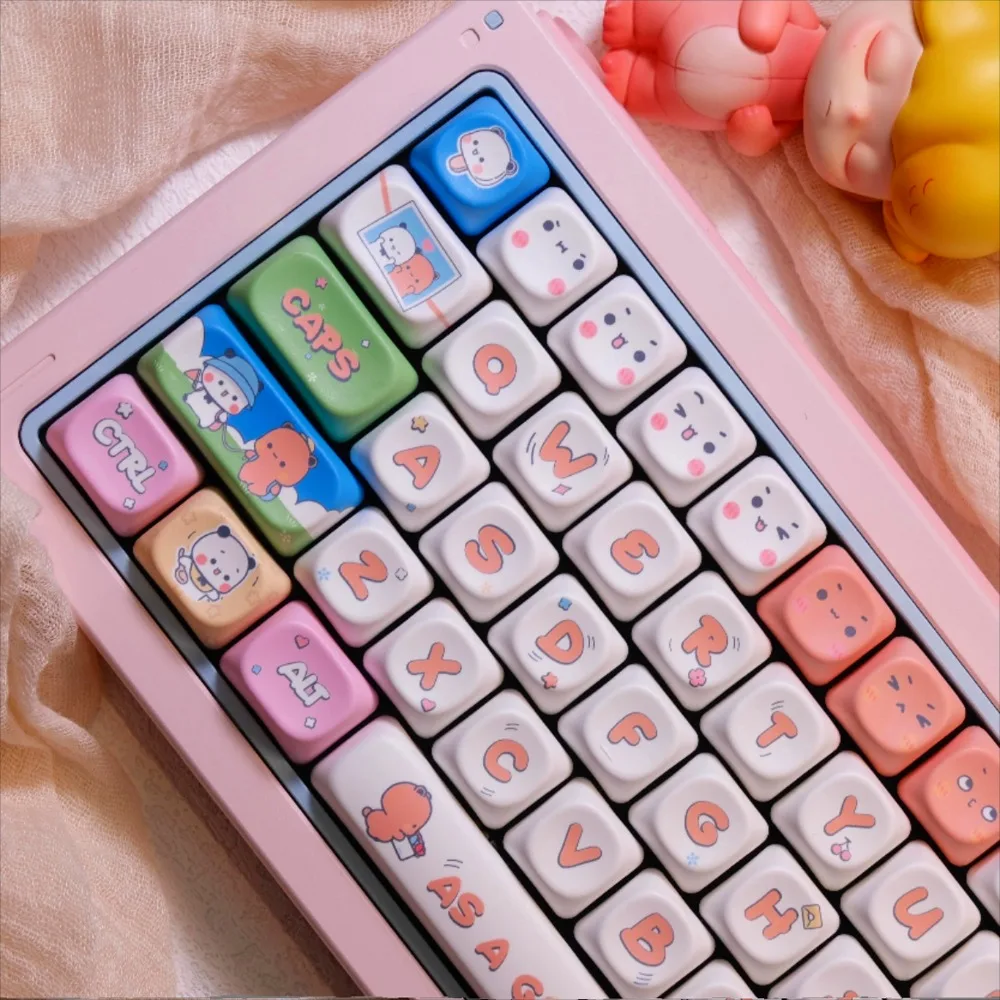Boo Boo Love Story Theme Keycaps MOA Highly Cute Girls Keycaps for HI75 61 84 96 98 99 104 F87 and Other Wireless Keyboards
Boo Boo Love Story Theme Keycaps MOA Highly Cute Girls Keycaps for HI75 61 84 96 98 99 104 F87 and Other Wireless Keyboards