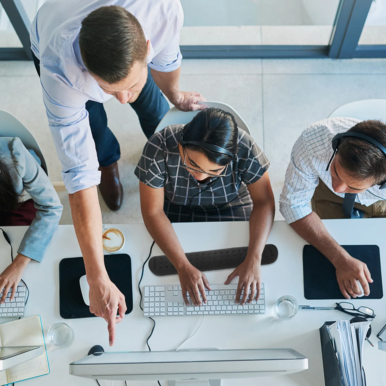 1 комплект, коврик для мыши с поддержкой запястья, подставка для запястья, эргономичный дизайн, нескользящая удобная подушка для компьютера, домашнего офиса, игры
1 комплект, коврик для мыши с поддержкой запястья, подставка для запястья, эргономичный дизайн, нескользящая удобная подушка для компьютера, домашнего офиса, игры