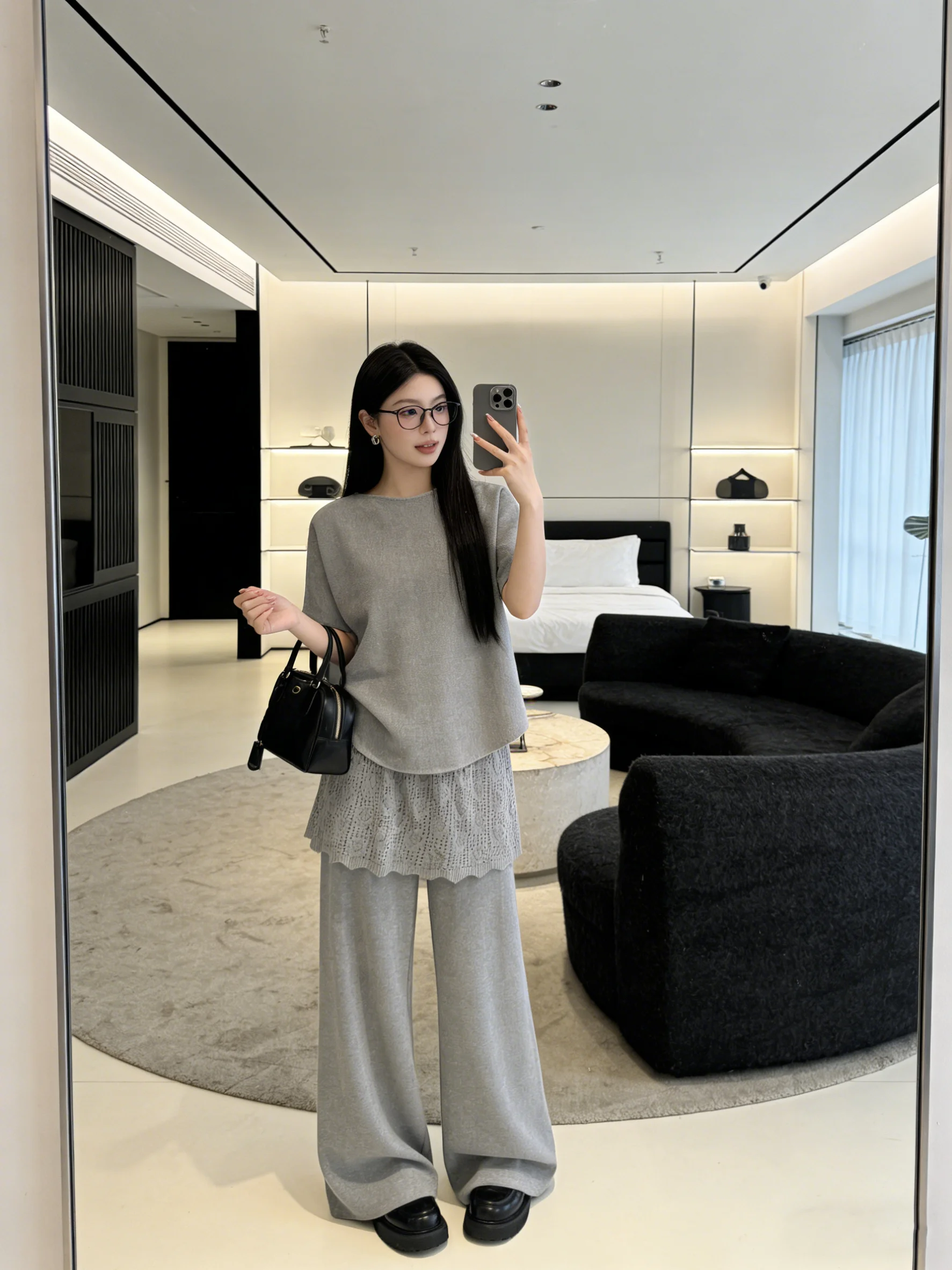 Elegant Slim Fit Soft Knitted round Neck Short Sleeve T-Shirt Casual Loose Wide Leg Pants Two Piece Set Breathable Comfortabl...
Elegant Slim Fit Soft Knitted round Neck Short Sleeve T-Shirt Casual Loose Wide Leg Pants Two Piece Set Breathable Comfortabl...