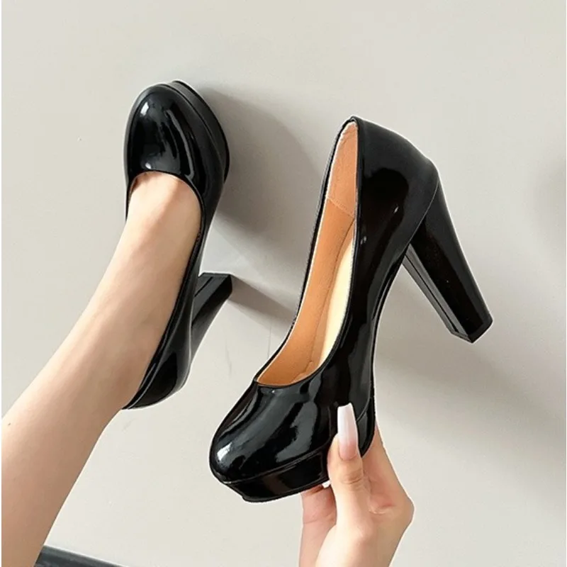 High Heels Shoes Women White Wedding Shoes Thick High Heels Fashion Party Pumps Footwear Black Red Big Size 34-42
High Heels Shoes Women White Wedding Shoes Thick High Heels Fashion Party Pumps Footwear Black Red Big Size 34-42