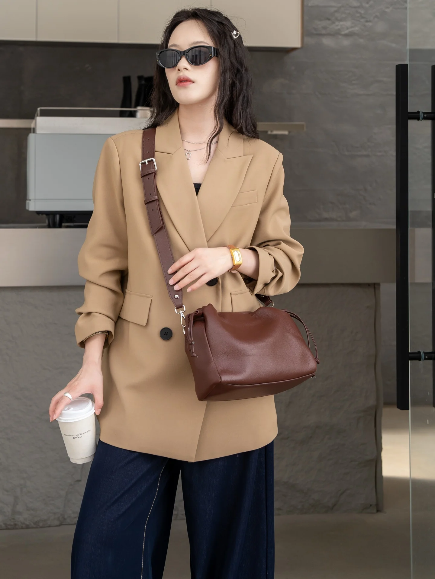Genuine Soft Leather Fashion Women Shoulder Crossbody Bags Luxury Designer Brand Ladies Small Bag for Woman Cowhide Female Tote
Genuine Soft Leather Fashion Women Shoulder Crossbody Bags Luxury Designer Brand Ladies Small Bag for Woman Cowhide Female Tote