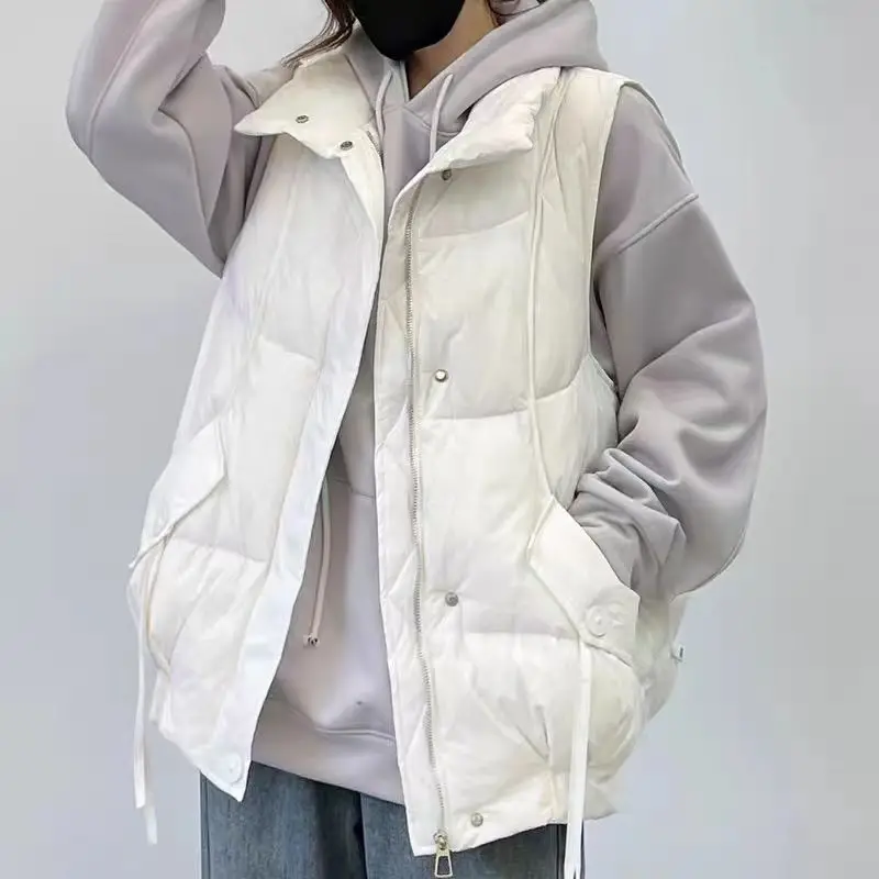 Women's Stand Collar Vest Jacket Street Autumn Winter Solid Color Small Tank Top Warm Female Zipper Trendy Sleeveless Coat
Women's Stand Collar Vest Jacket Street Autumn Winter Solid Color Small Tank Top Warm Female Zipper Trendy Sleeveless Coat