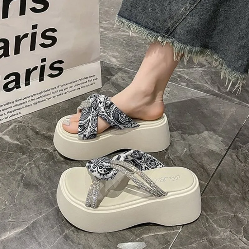 Platform Sandals High Heels Gladiator Slippers Woman Fashion Trendy Summer Beach Leisure
Platform Sandals High Heels Gladiator Slippers Woman Fashion Trendy Summer Beach Leisure