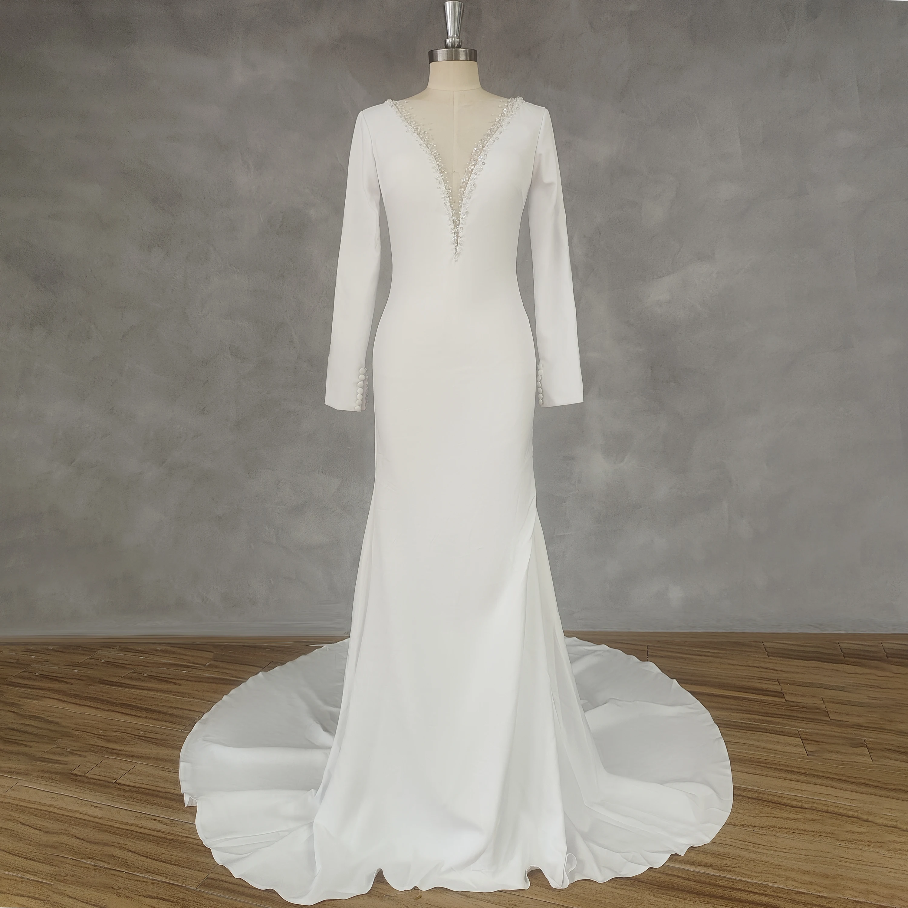 DIDEYTTAWL Real Picture Deep V-Neck Long Sleeves Crepe Beaded Sequins Mermaid Wedding Dress Button Back Court Train Bridal Gown
DIDEYTTAWL Real Picture Deep V-Neck Long Sleeves Crepe Beaded Sequins Mermaid Wedding Dress Button Back Court Train Bridal Gown