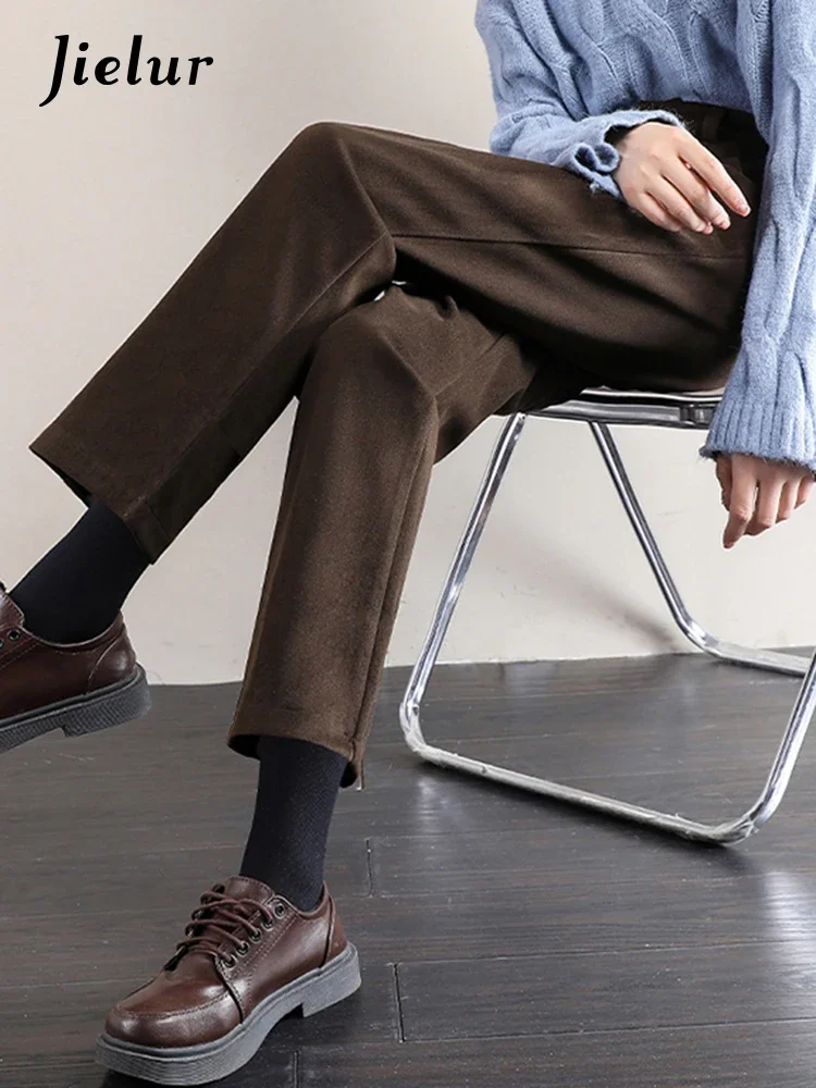 Jielur новые однотонные тонкие женские шаровары повседневные свободные шикарные модные женские брюки с высокой талией простые офисные женские черные кофейные брюки
Jielur новые однотонные тонкие женские шаровары повседневные свободные шикарные модные женские брюки с высокой талией простые офисные женские черные кофейные брюки