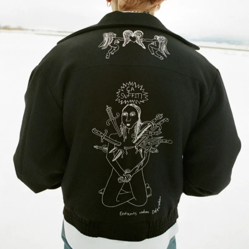 Модное шерстяное джутовое пальто с вышивкой ангела Купидона 2025 года, надежная верхняя одежда второго поколения для пар
Модное шерстяное джутовое пальто с вышивкой ангела Купидона 2025 года, надежная верхняя одежда второго поколения для пар