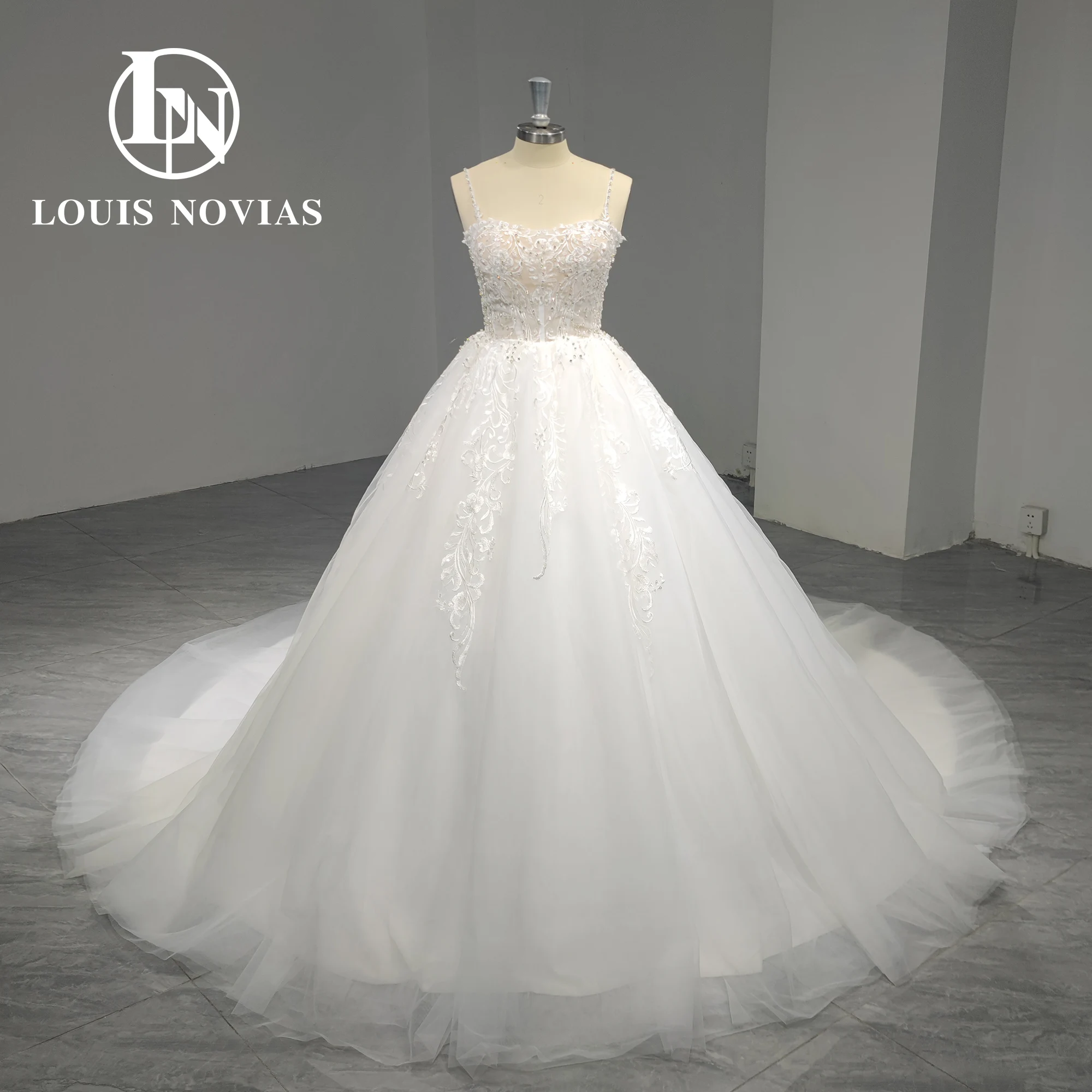 LOUIS NOVIAS A-Line Wedding Dresses For Women Spaghetti Straps Crystal Appliques Real Photo Wedding Gown Vestidos De Novia
LOUIS NOVIAS A-Line Wedding Dresses For Women Spaghetti Straps Crystal Appliques Real Photo Wedding Gown Vestidos De Novia
