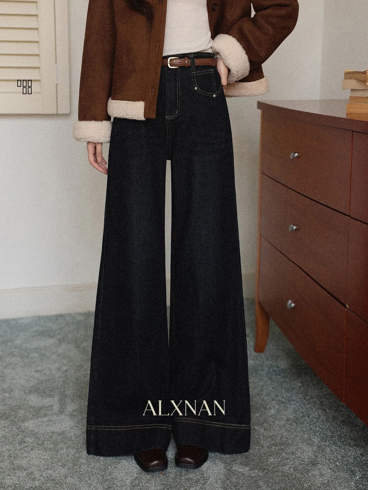 Свободные широкие синие джинсы женские осенне-зимние новые, с эффектом похудения, длинные брюки, повседневные, с застежкой-молнией на талии
Свободные широкие синие джинсы женские осенне-зимние новые, с эффектом похудения, длинные брюки, повседневные, с застежкой-молнией на талии