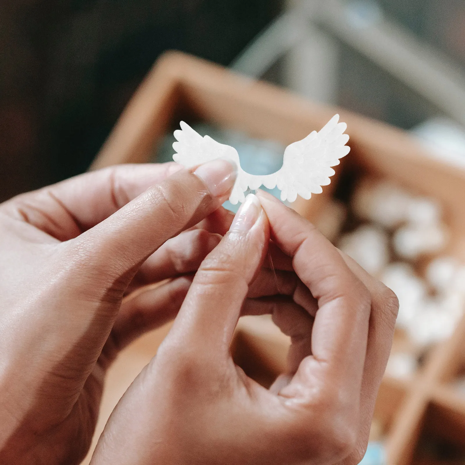 25 Pcs Children Hair Clip Accessories White Angel Wing Design DIY Garment Applique Clothing Decor Embroidery Patch Elastic B 
25 Pcs Children Hair Clip Accessories White Angel Wing Design DIY Garment Applique Clothing Decor Embroidery Patch Elastic B