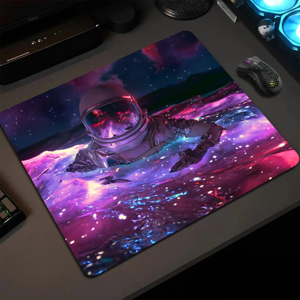 Astronauts Mousepad Small LockEdge Mouse Pad For Gamers Computer Desk Pad Rectangular Anti-slip Rubber
Astronauts Mousepad Small LockEdge Mouse Pad For Gamers Computer Desk Pad Rectangular Anti-slip Rubber