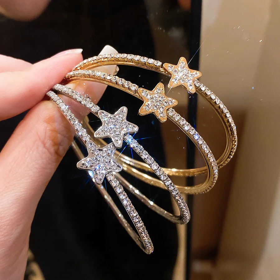 Sparkling Star Rhinestones Hoop Earrings for Women Shiny Geometric Ear Buckles Luxury Fashion Jewelry for Night Out Party
Sparkling Star Rhinestones Hoop Earrings for Women Shiny Geometric Ear Buckles Luxury Fashion Jewelry for Night Out Party