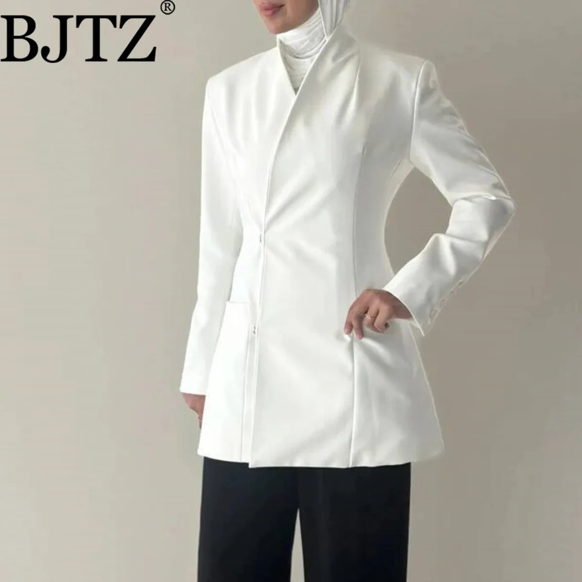 BJTZ темпераментный элегантный пиджак для женщин, новинка 2023 года, модный однотонный универсальный офисный женский пиджак, женское верхнее пальто
BJTZ темпераментный элегантный пиджак для женщин, новинка 2023 года, модный однотонный универсальный офисный женский пиджак, женское верхнее пальто