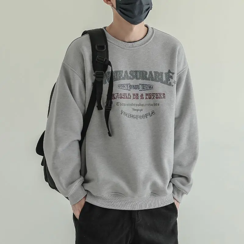 Round neck sweatshirt for men in autumn and winter Korean style trendy loose and versatile letter printed long sleeved jacket
Round neck sweatshirt for men in autumn and winter Korean style trendy loose and versatile letter printed long sleeved jacket