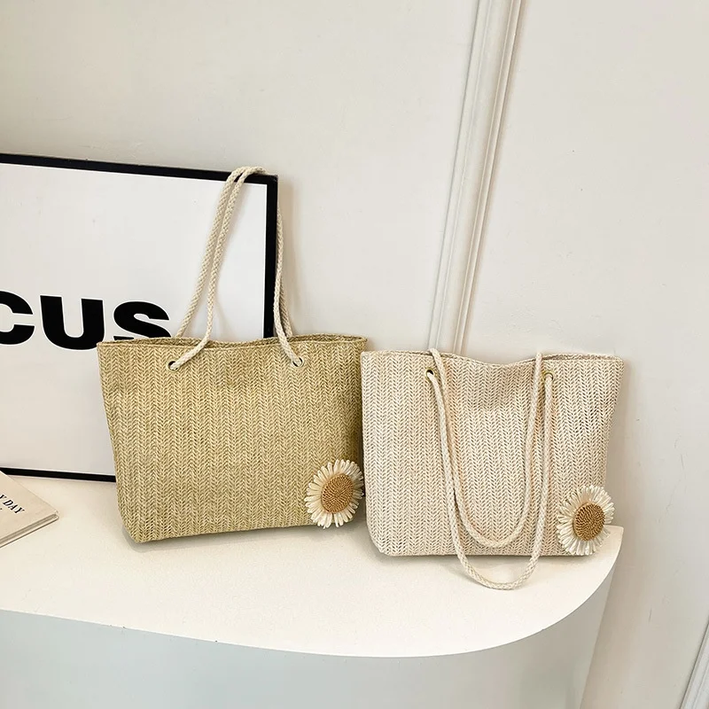 Large Capacity Handmade Woven Bags Fashionable and Trendy Shoulder Underarm Bags Casual Commuting Tote Bag Stylish Handbag
Large Capacity Handmade Woven Bags Fashionable and Trendy Shoulder Underarm Bags Casual Commuting Tote Bag Stylish Handbag