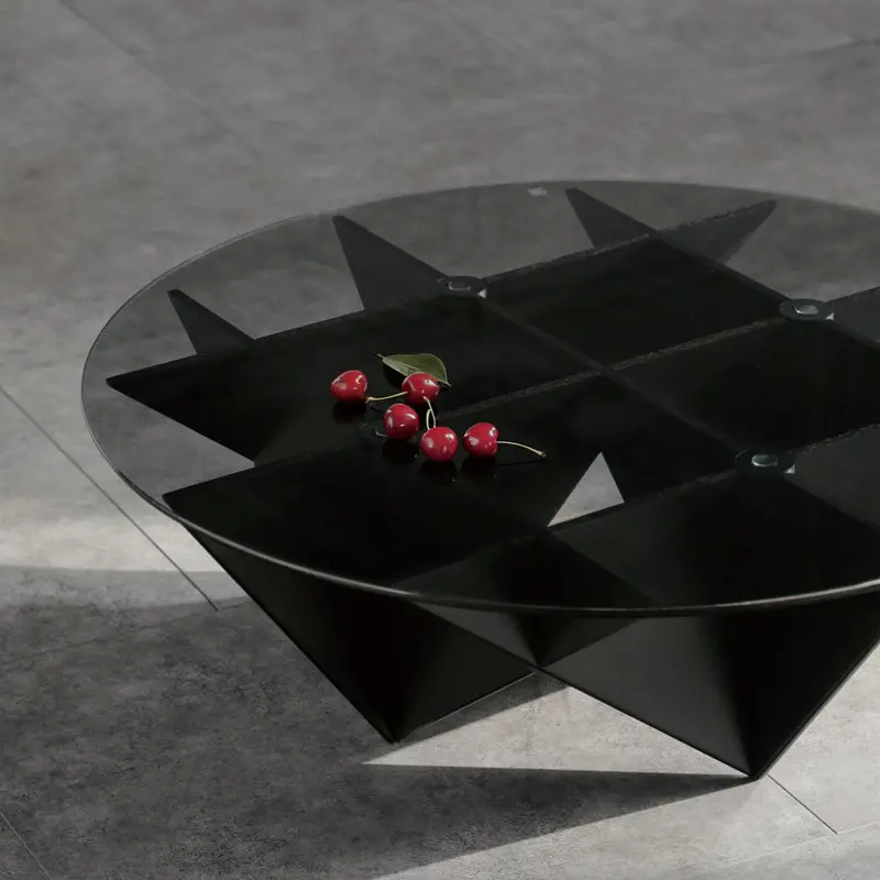 Minimalist and simple living room round glass coffee table light luxury high-end Italian creative art designer tea table
Minimalist and simple living room round glass coffee table light luxury high-end Italian creative art designer tea table
