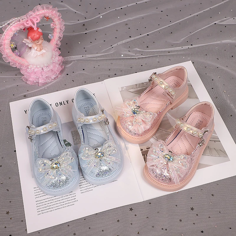 Girls Princess Style Leather Shoes with Shiny Bowknot 2026 New Summer Toddler Dress Shoes Soft Sole Trendy Girls Mary Jane Flats
Girls Princess Style Leather Shoes with Shiny Bowknot 2026 New Summer Toddler Dress Shoes Soft Sole Trendy Girls Mary Jane Flats