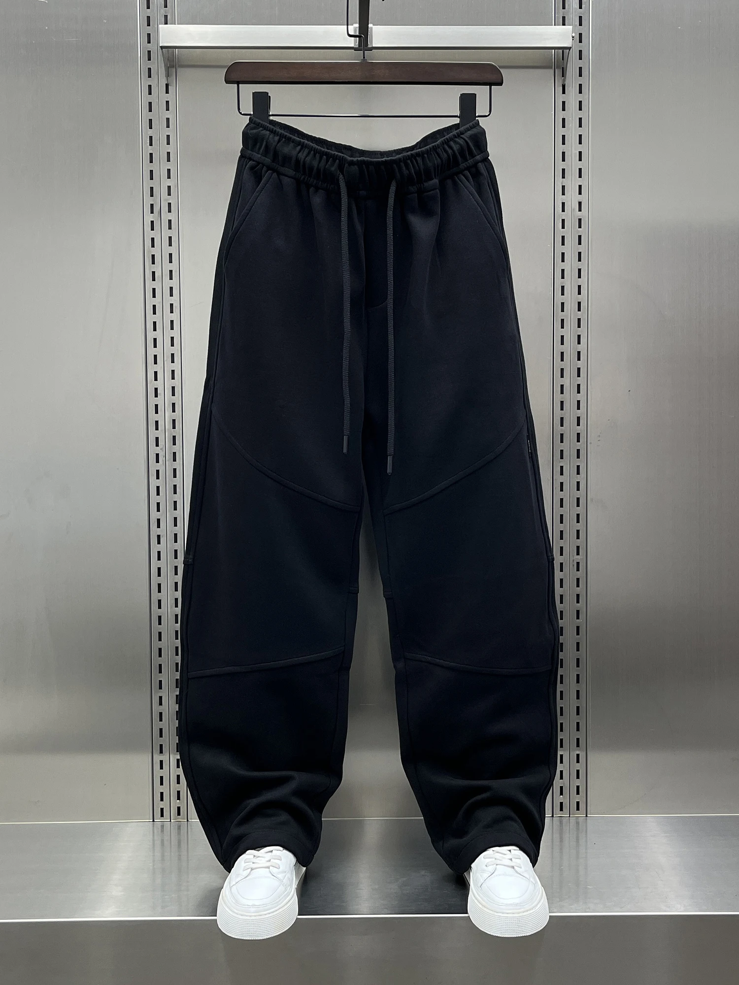 Мужские свободные повседневные брюки Bla Slimming, осень 2025, новинка, модные, с эластичным поясом на резинке, универсальные, прямые штанины
Мужские свободные повседневные брюки Bla Slimming, осень 2025, новинка, модные, с эластичным поясом на резинке, универсальные, прямые штанины