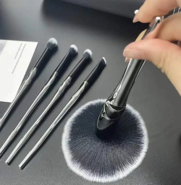 Professional Cosmetic Make Up 5pcs Brush
Professional Cosmetic Make Up 5pcs Brush