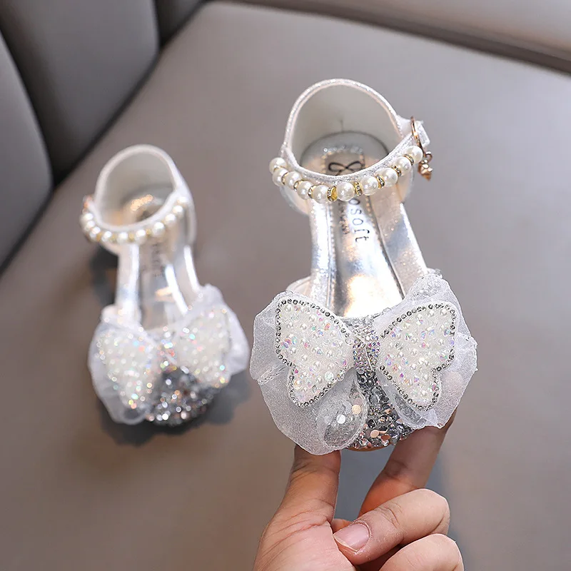 Summer Fashion Silver Sequins Glitter Lace Bowknot Princess Shoes Baby Pearl Beading Flats Half Sandals
Summer Fashion Silver Sequins Glitter Lace Bowknot Princess Shoes Baby Pearl Beading Flats Half Sandals