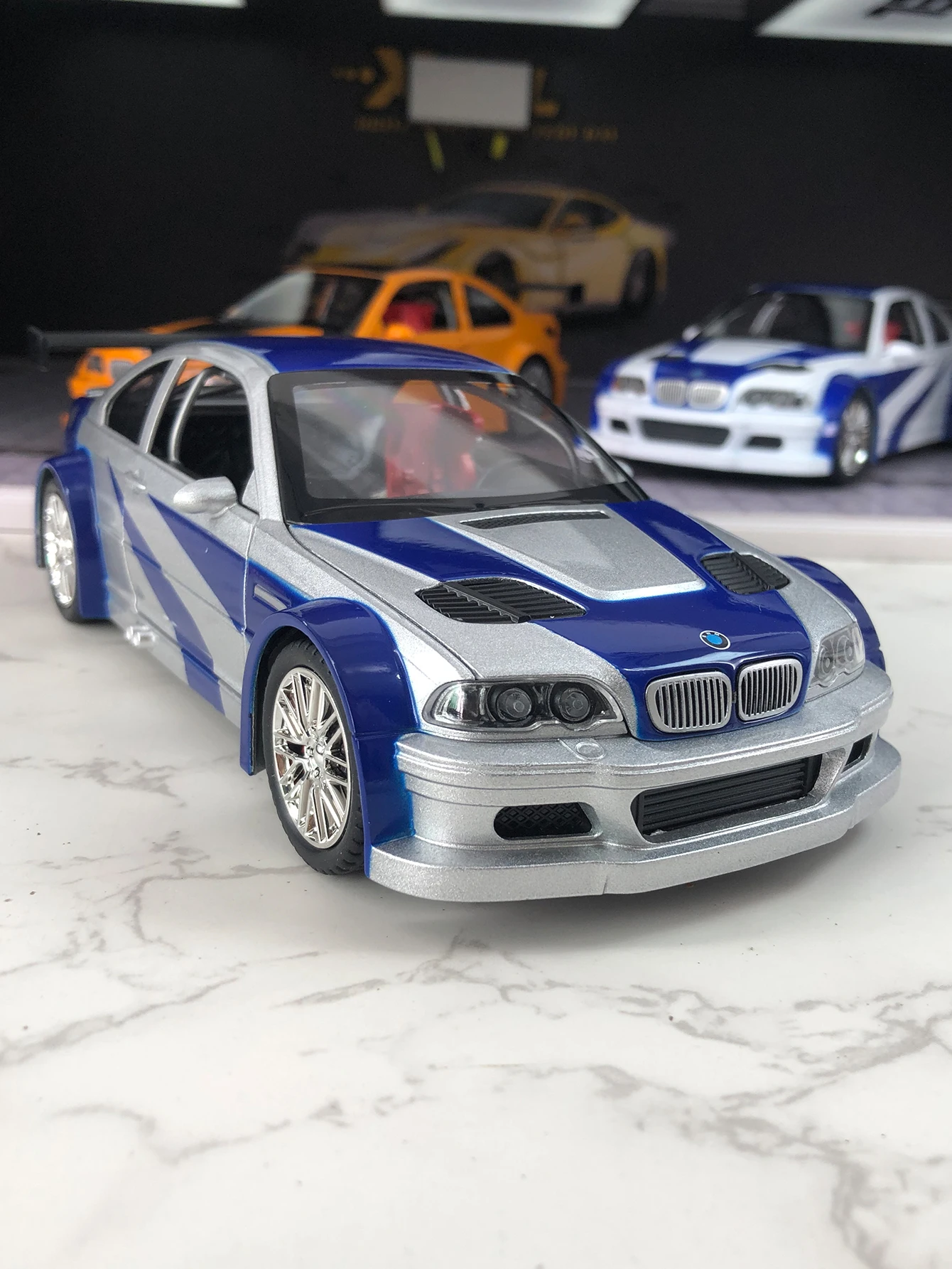 1:24 simulated zinc alloy M3 GTR E46 model car, static ornament, metal collectible gift car
1:24 simulated zinc alloy M3 GTR E46 model car, static ornament, metal collectible gift car