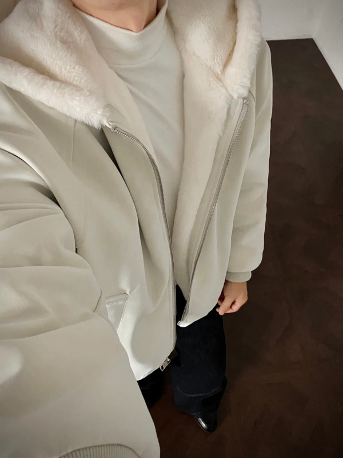 Мужская зимняя куртка American Sle Mountain Eagle из хлопка с капюшоном и меховым воротником, утепленная овечьим вельветом, модный бренд, премиум-класс
Мужская зимняя куртка American Sle Mountain Eagle из хлопка с капюшоном и меховым воротником, утепленная овечьим вельветом, модный бренд, премиум-класс