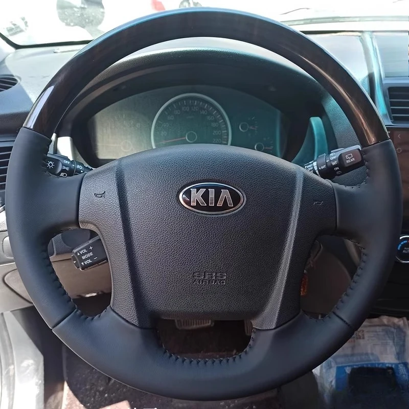 Для Kia Sportage2 Sportage 2005-2012 ручная работа, нескользящий черный чехол на руль из натуральной кожи из углеродного волокна
Для Kia Sportage2 Sportage 2005-2012 ручная работа, нескользящий черный чехол на руль из натуральной кожи из углеродного волокна