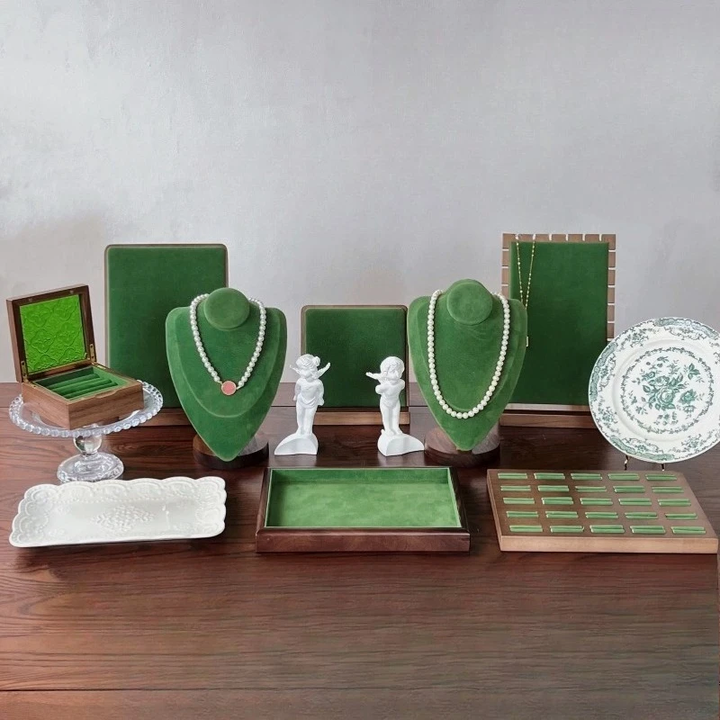 Velvet Jewellery Display Stand Mannequin Jewelry Stand Exquisite Jewelry Trays Necklace Ring Bracelet Showcase Jewellery Tray 
Velvet Jewellery Display Stand Mannequin Jewelry Stand Exquisite Jewelry Trays Necklace Ring Bracelet Showcase Jewellery Tray