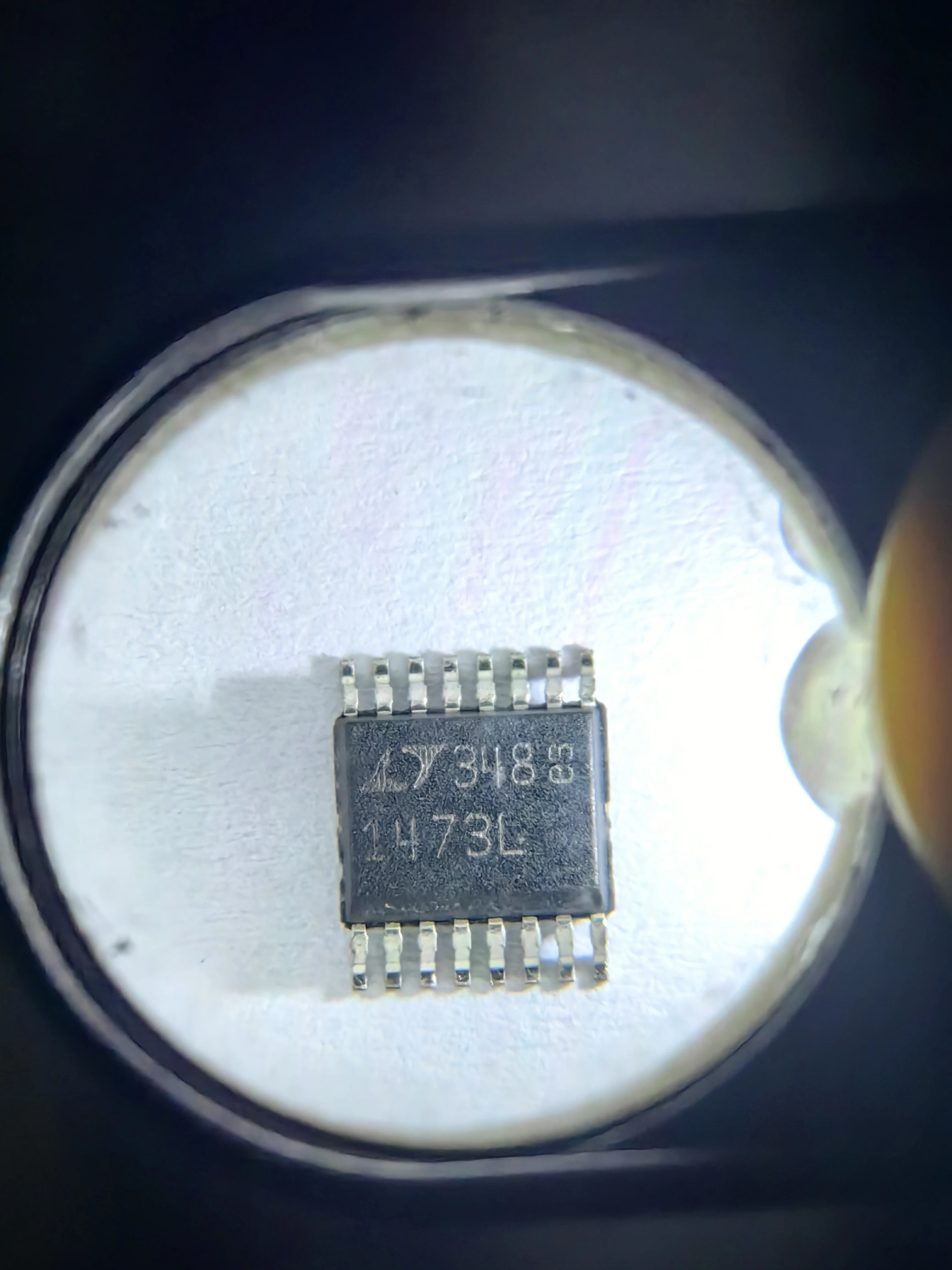 LTC1473LCGN LTC1473 - Dual Low Voltage PowerPath Switch Driver 
LTC1473LCGN LTC1473 - Dual Low Voltage PowerPath Switch Driver