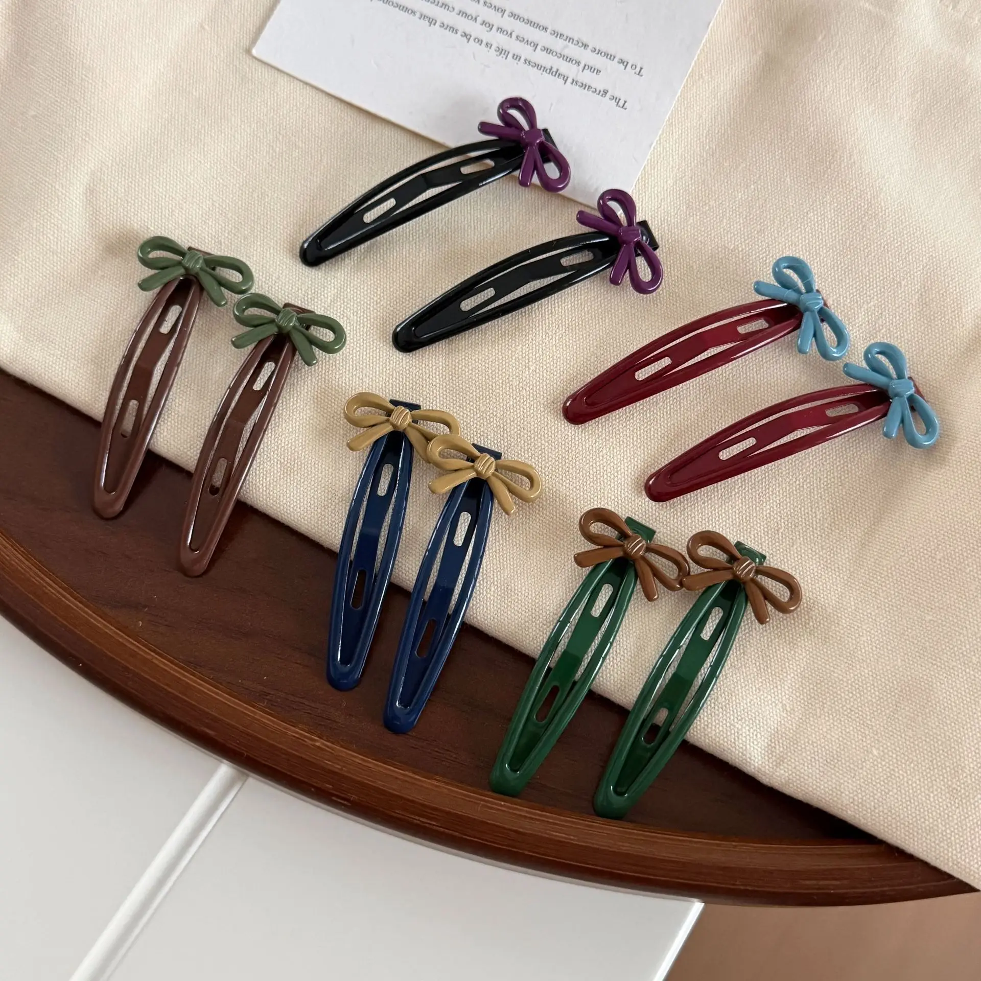 Bow BB Hair Clasp Korean Fashion Simple Cute for Bangs Side Flyaway Hair Women Daily Elegant Use Premium Resin Accessories
Bow BB Hair Clasp Korean Fashion Simple Cute for Bangs Side Flyaway Hair Women Daily Elegant Use Premium Resin Accessories