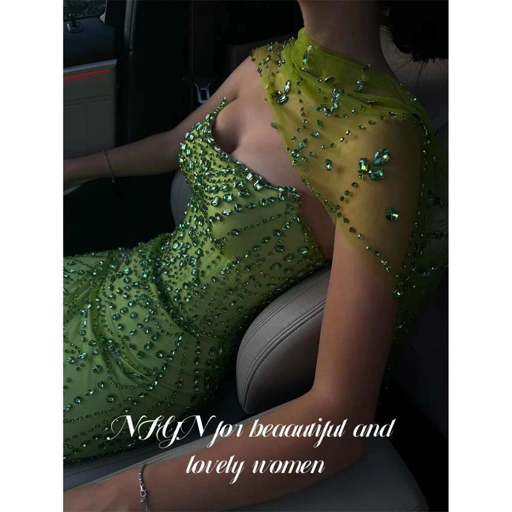 NFYN Green Party Dresses Strapless Sleeveless Draped Neck Scarf Evening Dresses with Crystal Trumpet فساتين السهرة Customized
NFYN Green Party Dresses Strapless Sleeveless Draped Neck Scarf Evening Dresses with Crystal Trumpet فساتين السهرة Customized