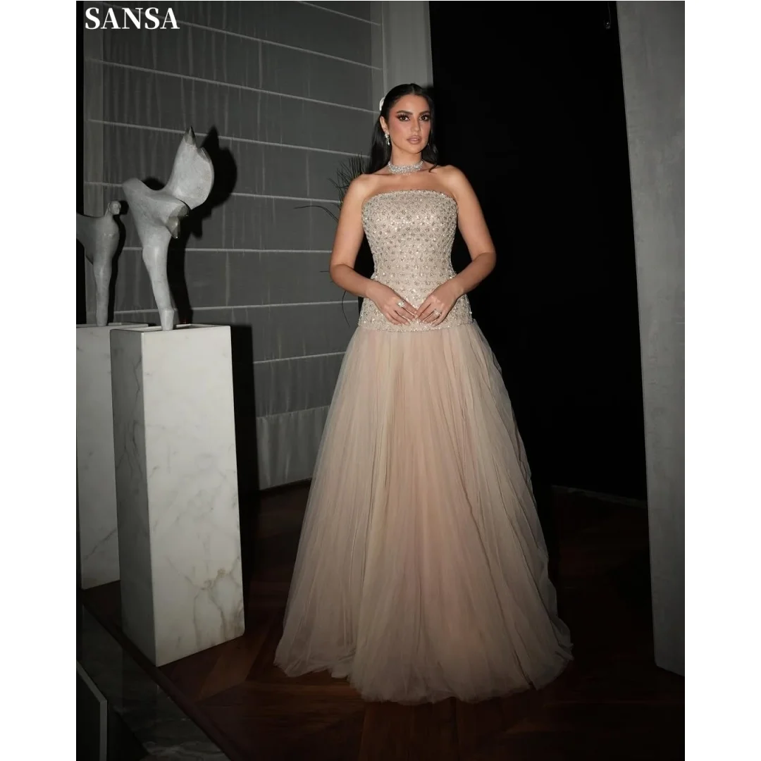 Sansa Customized White Formal Dress with Beaded Corset Bodice, Voluminous Tulle Skirt and A-Line Silhouette Wedding Guest Attire
Sansa Customized White Formal Dress with Beaded Corset Bodice, Voluminous Tulle Skirt and A-Line Silhouette Wedding Guest Attire