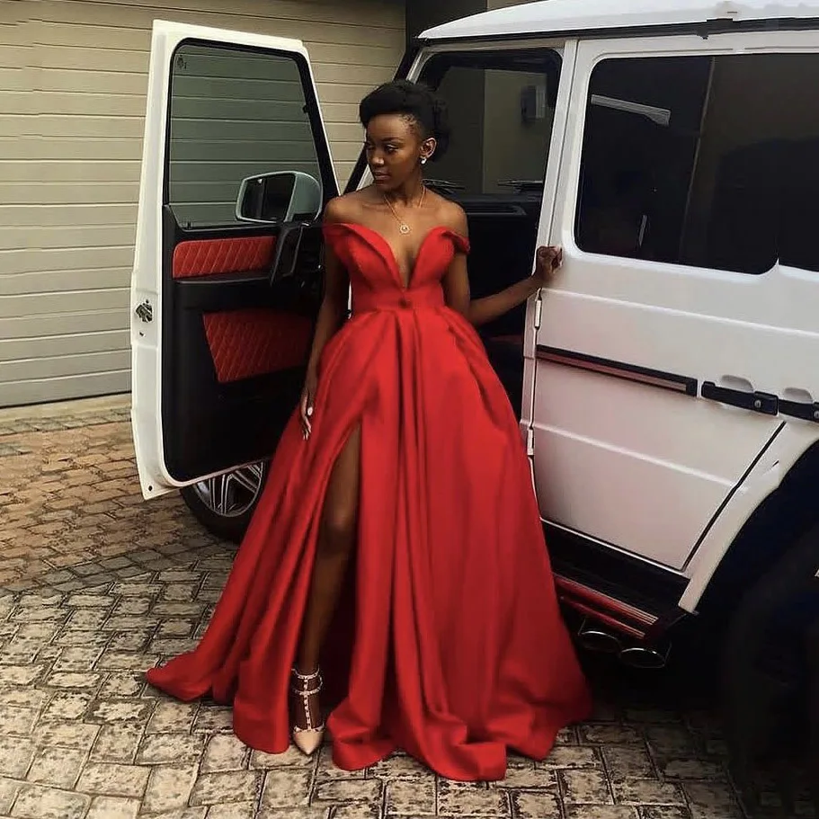 New Couture Long Evening Formal Dress with Split Off Shoulder Draped Prom Gowns Red A Line Long Prom Dresses Off Shoulder
New Couture Long Evening Formal Dress with Split Off Shoulder Draped Prom Gowns Red A Line Long Prom Dresses Off Shoulder