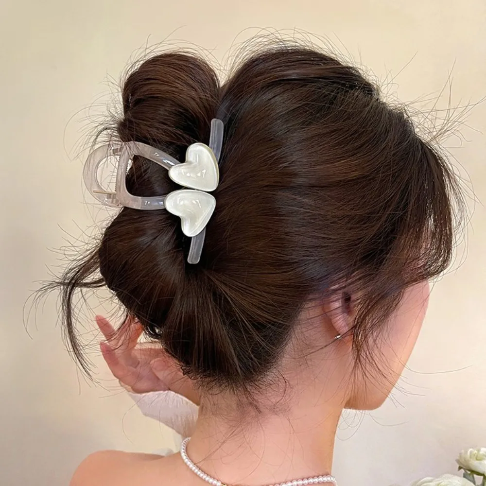 Hair Accessories Transparent Heart Shark Clip Korean Style Headwear Love Hair Claw Sweet Waterproof Resin Shark Clip Women
Hair Accessories Transparent Heart Shark Clip Korean Style Headwear Love Hair Claw Sweet Waterproof Resin Shark Clip Women