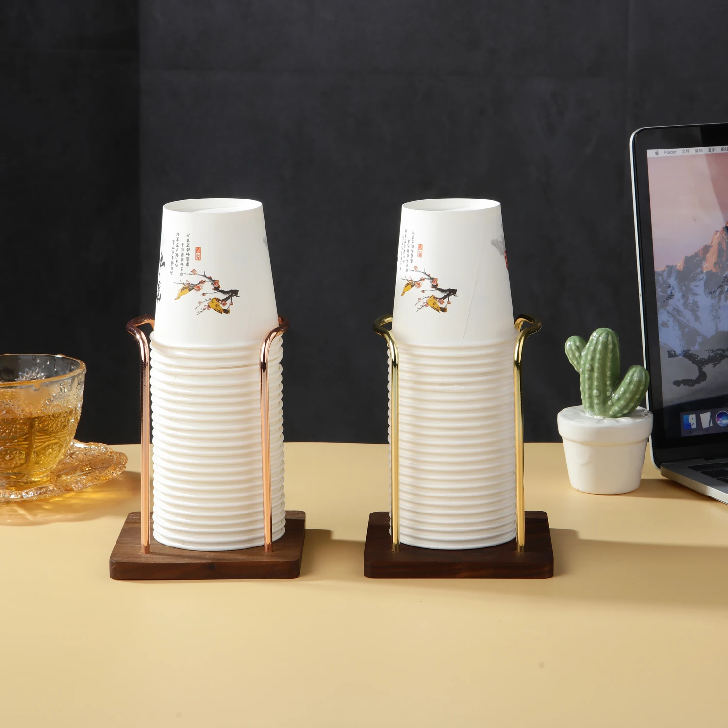 Metal Disposable Cup Storage Holder Water Tea Cups Dispenser Rack Shelf with Wooden Base Mug Display Stand Home Organizer
Metal Disposable Cup Storage Holder Water Tea Cups Dispenser Rack Shelf with Wooden Base Mug Display Stand Home Organizer