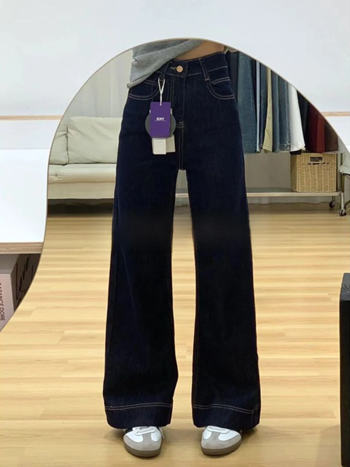 Широкие джинсы с высокой талией, синие джинсы, женские свободные прямые длинные брюки, повседневные джинсы с высокой талией в американском стиле ретро
Широкие джинсы с высокой талией, синие джинсы, женские свободные прямые длинные брюки, повседневные джинсы с высокой талией в американском стиле ретро