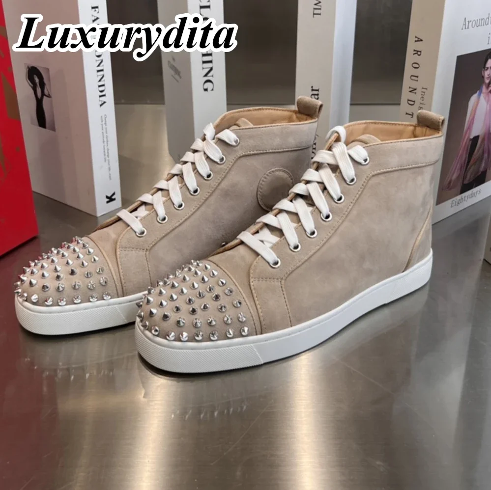 Top Quality Womens Trendy Casual Sneakers Luxury Mens Real Leather Tennis Shoes Designr Red Soled Tide Lovers Rivet Shoes HJ0454
Top Quality Womens Trendy Casual Sneakers Luxury Mens Real Leather Tennis Shoes Designr Red Soled Tide Lovers Rivet Shoes HJ0454