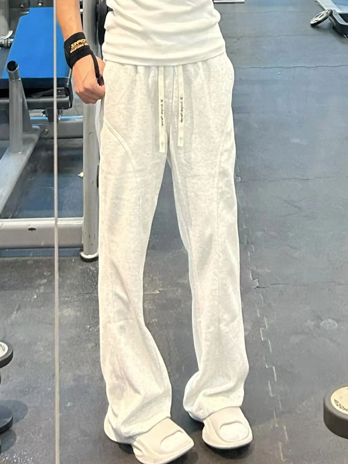 Cleanfit ey And White Floral Fitn Sweatpants Men's Straight Leg Spor American Trendy Brand Autumn Season Casual Trousers
Cleanfit ey And White Floral Fitn Sweatpants Men's Straight Leg Spor American Trendy Brand Autumn Season Casual Trousers