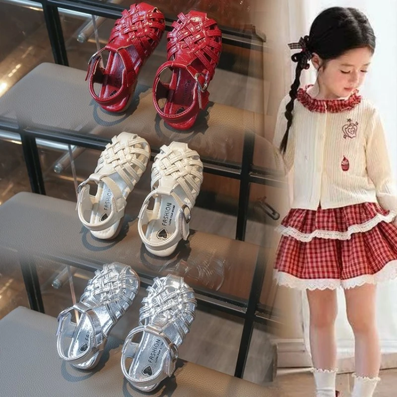 Summer Girls T-trap Walking Sandals New Hollow-out Kids Closed-toe Flat Shoes Woven Children's Roman Sandals for Beach School
Summer Girls T-trap Walking Sandals New Hollow-out Kids Closed-toe Flat Shoes Woven Children's Roman Sandals for Beach School