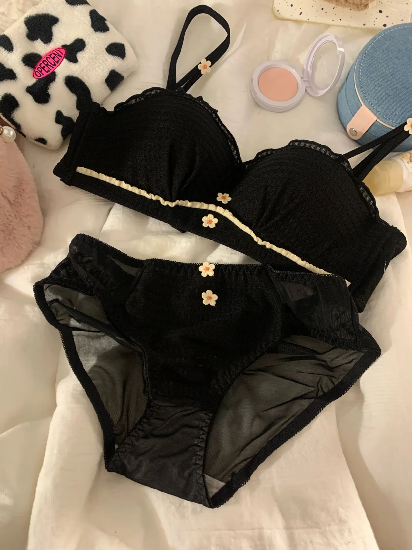 Sexy Lingerie Female Small Breasts Gathered Without Steel Ring Sexy Pure Desire up Support Anti-Sagging Girl Wipe Bra Bra Set
Sexy Lingerie Female Small Breasts Gathered Without Steel Ring Sexy Pure Desire up Support Anti-Sagging Girl Wipe Bra Bra Set