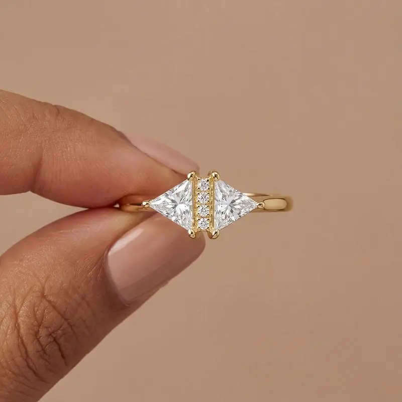 Daily Wear Geometric Triangular Cubic Zircon Rings for Women Gold Colour High Quality Female Accessories Wedding Party Jewelry
Daily Wear Geometric Triangular Cubic Zircon Rings for Women Gold Colour High Quality Female Accessories Wedding Party Jewelry