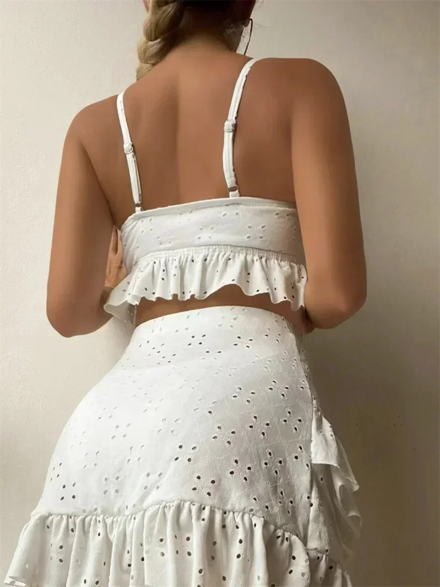 Sexy White 3 Piece Bikinis Set 2025 Women Halter Cut Out Tie Up Ruffles Push Up Skirt Swimsuit Bathing Suit High Waist Swimwear
Sexy White 3 Piece Bikinis Set 2025 Women Halter Cut Out Tie Up Ruffles Push Up Skirt Swimsuit Bathing Suit High Waist Swimwear