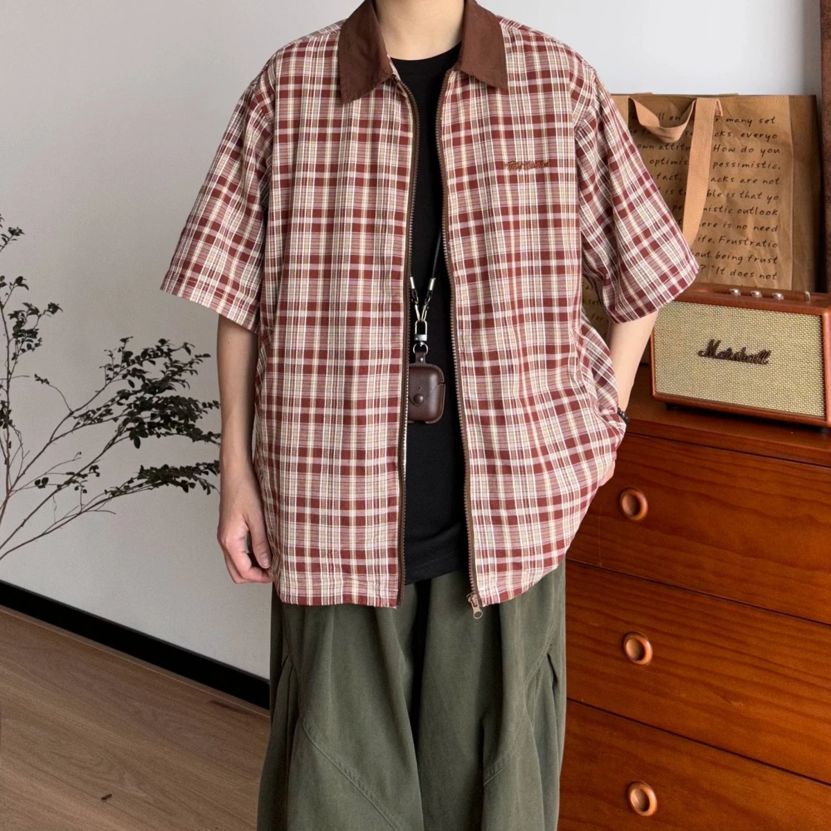 American Style Vintage Casual Summer Zipper New Shirt High Quality Unisex Checkered Short Sleeve Collared Shirt Loose Fit Pol...
American Style Vintage Casual Summer Zipper New Shirt High Quality Unisex Checkered Short Sleeve Collared Shirt Loose Fit Pol...