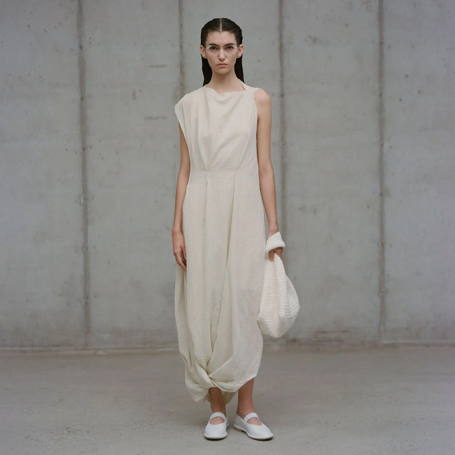 Backless Simple Temperament Knot Irregular Knot Dress Fashion Versatile Luxury Elegant Holiday Style High-end Dress
Backless Simple Temperament Knot Irregular Knot Dress Fashion Versatile Luxury Elegant Holiday Style High-end Dress