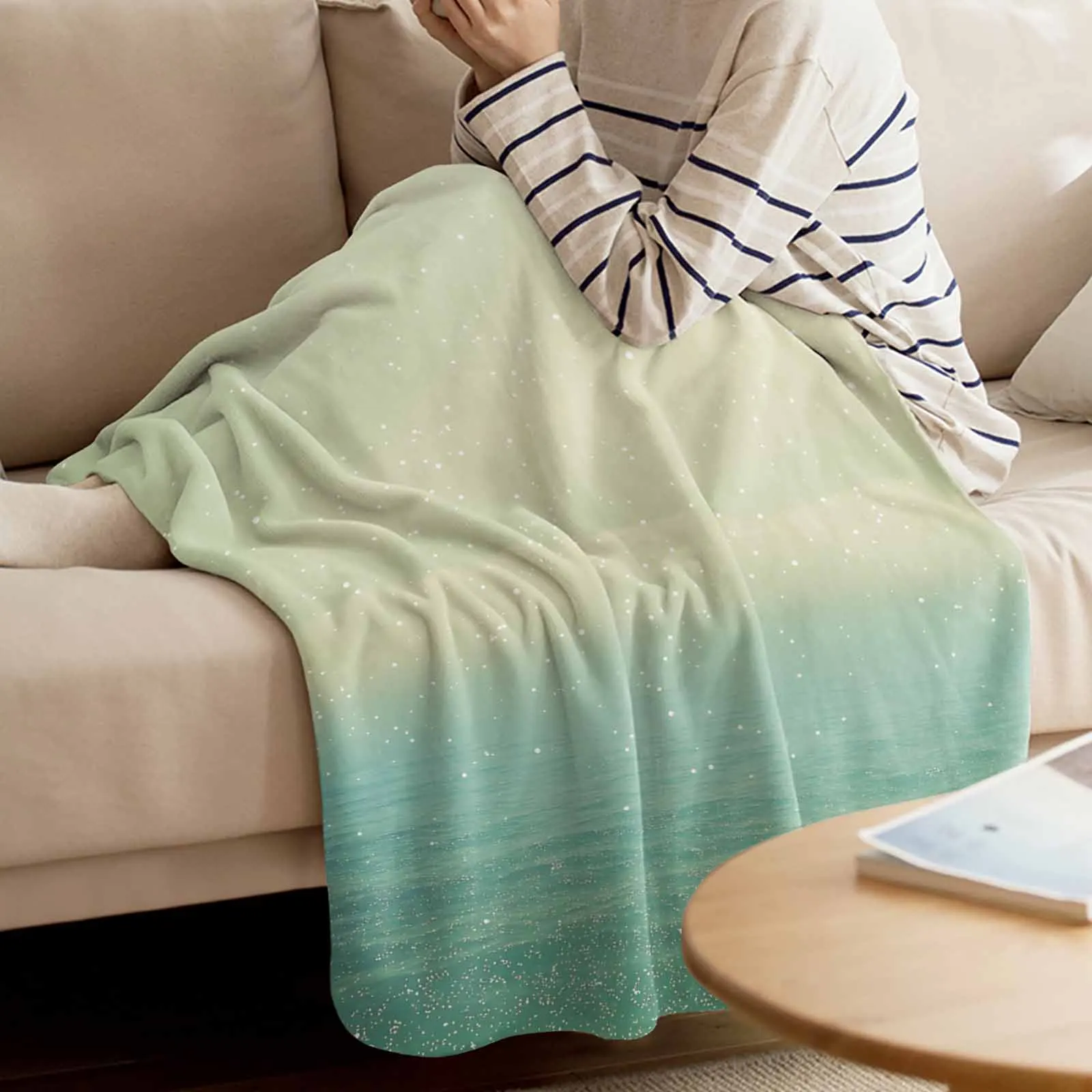 Green Gradient Sky Throws Blankets for Sofa Bed Winter Soft Plush Warm Sofa Throw Blanket Holiday Gifts
Green Gradient Sky Throws Blankets for Sofa Bed Winter Soft Plush Warm Sofa Throw Blanket Holiday Gifts