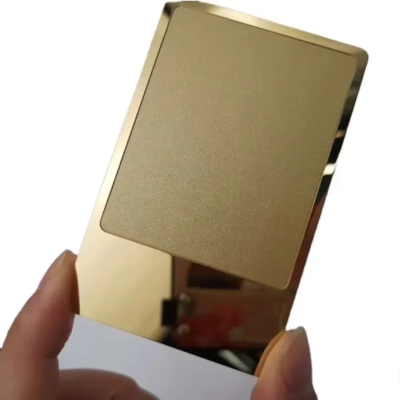 Hot Selling Contactless ID IC Smart RFID Chip NFC Metal Business Card 24 Mirror Gold Metal NFC Card
Hot Selling Contactless ID IC Smart RFID Chip NFC Metal Business Card 24 Mirror Gold Metal NFC Card