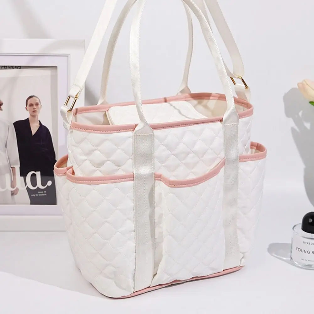 Trendy Large Capacity Baby Diaper Bag Practical Portable Handbag Lightweight Mommy Bag Travel Outdoor
Trendy Large Capacity Baby Diaper Bag Practical Portable Handbag Lightweight Mommy Bag Travel Outdoor