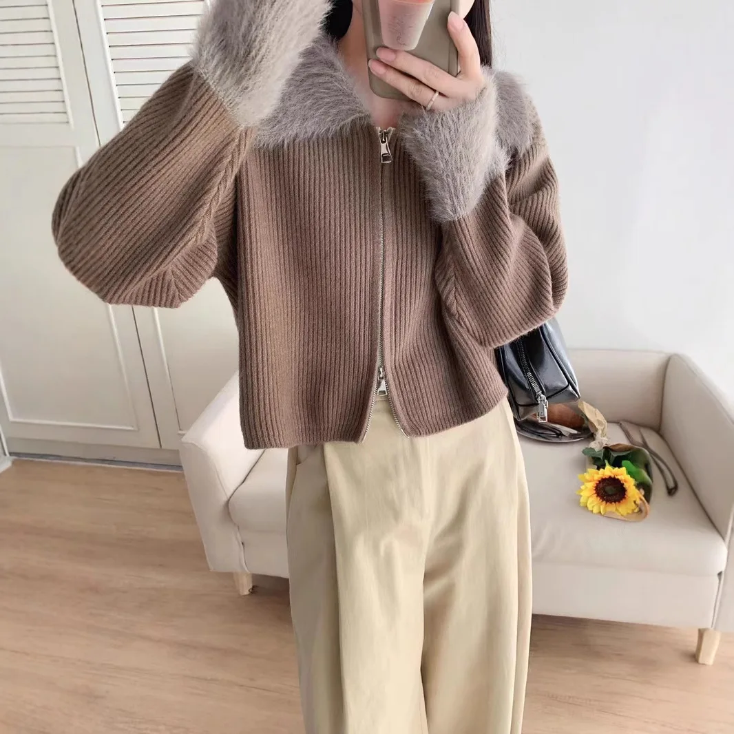 Autumn Winter Double-Zipper Turned Down Collar Faux Mink Fleece Solid Color Knit Cardigan Coat Loose Soft Cozy for Women 2025
Autumn Winter Double-Zipper Turned Down Collar Faux Mink Fleece Solid Color Knit Cardigan Coat Loose Soft Cozy for Women 2025