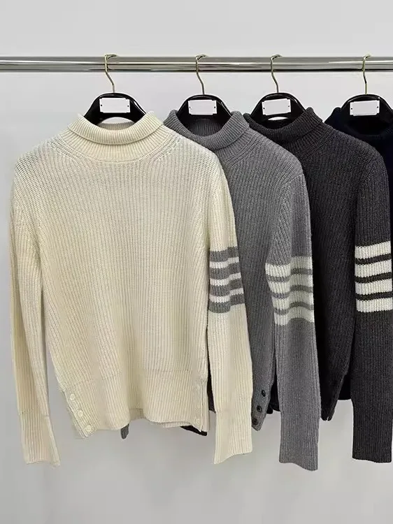 Вязаный шерстяной свитер с высоким воротником, мужской базовый слой, осень-зима, теплая уютная футболка, корейская свободная посадка, длинный све
Вязаный шерстяной свитер с высоким воротником, мужской базовый слой, осень-зима, теплая уютная футболка, корейская свободная посадка, длинный све